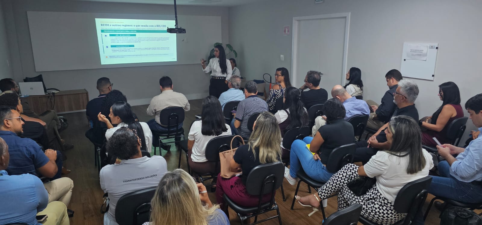 COMJOVEM BAHIA PARTICIPA DE ENCONTRO SOBRE OS IMPACTOS DA REFORMA TRIBUTÁRIA NO TRANSPORTE RODOVIÁRIO